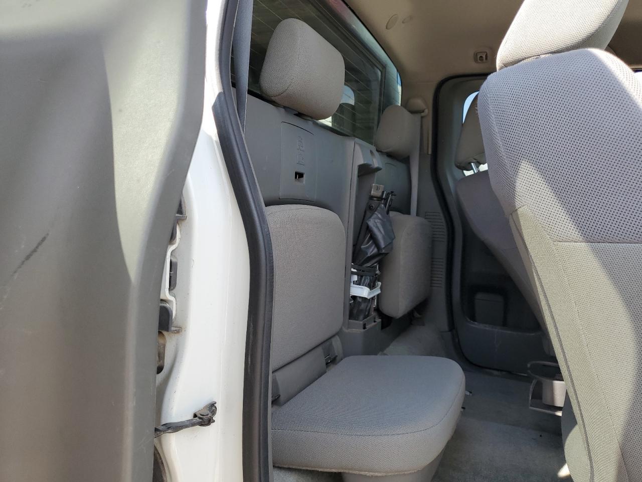 2015 NISSAN Frontier