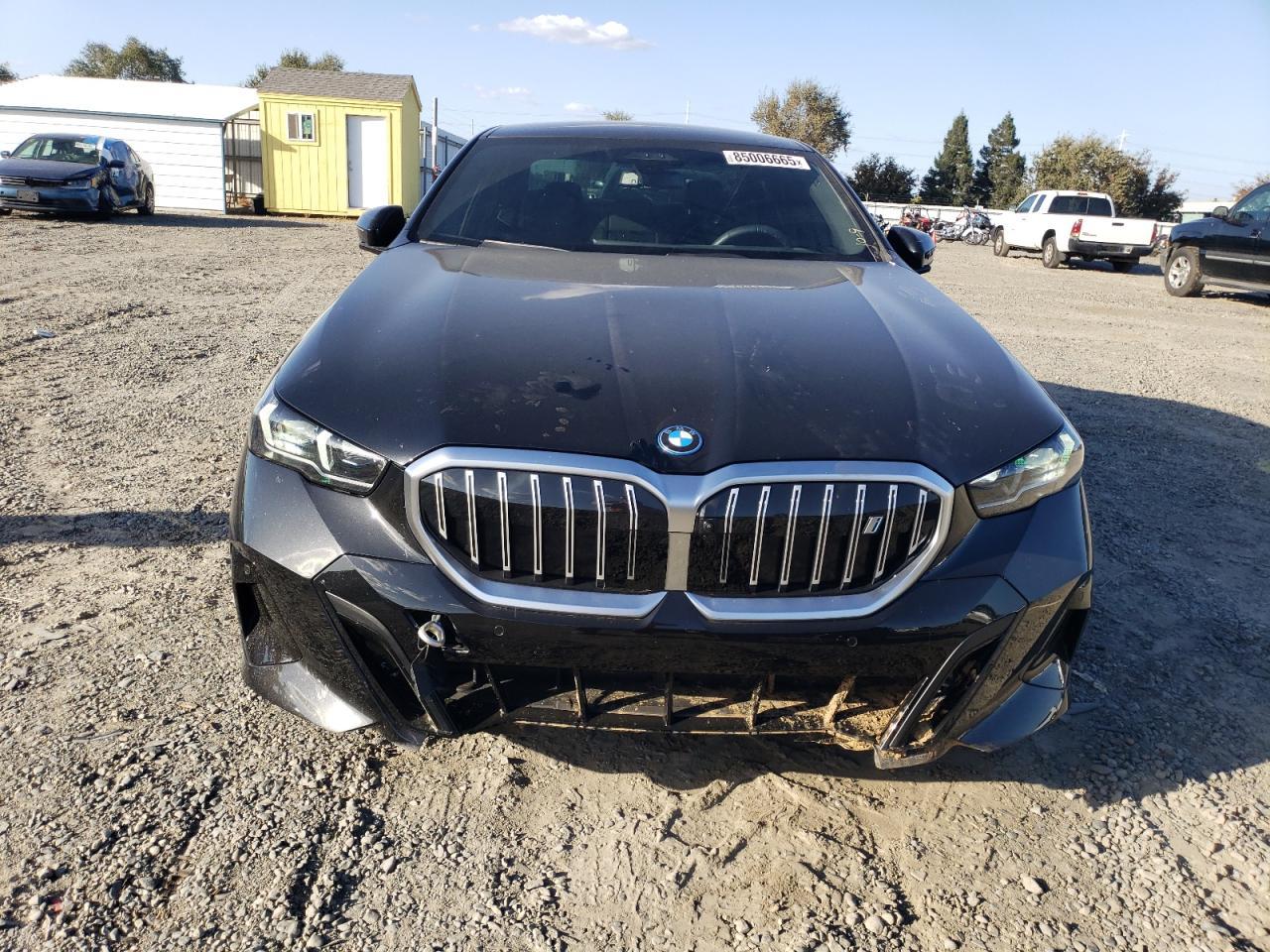 2024 BMW i5