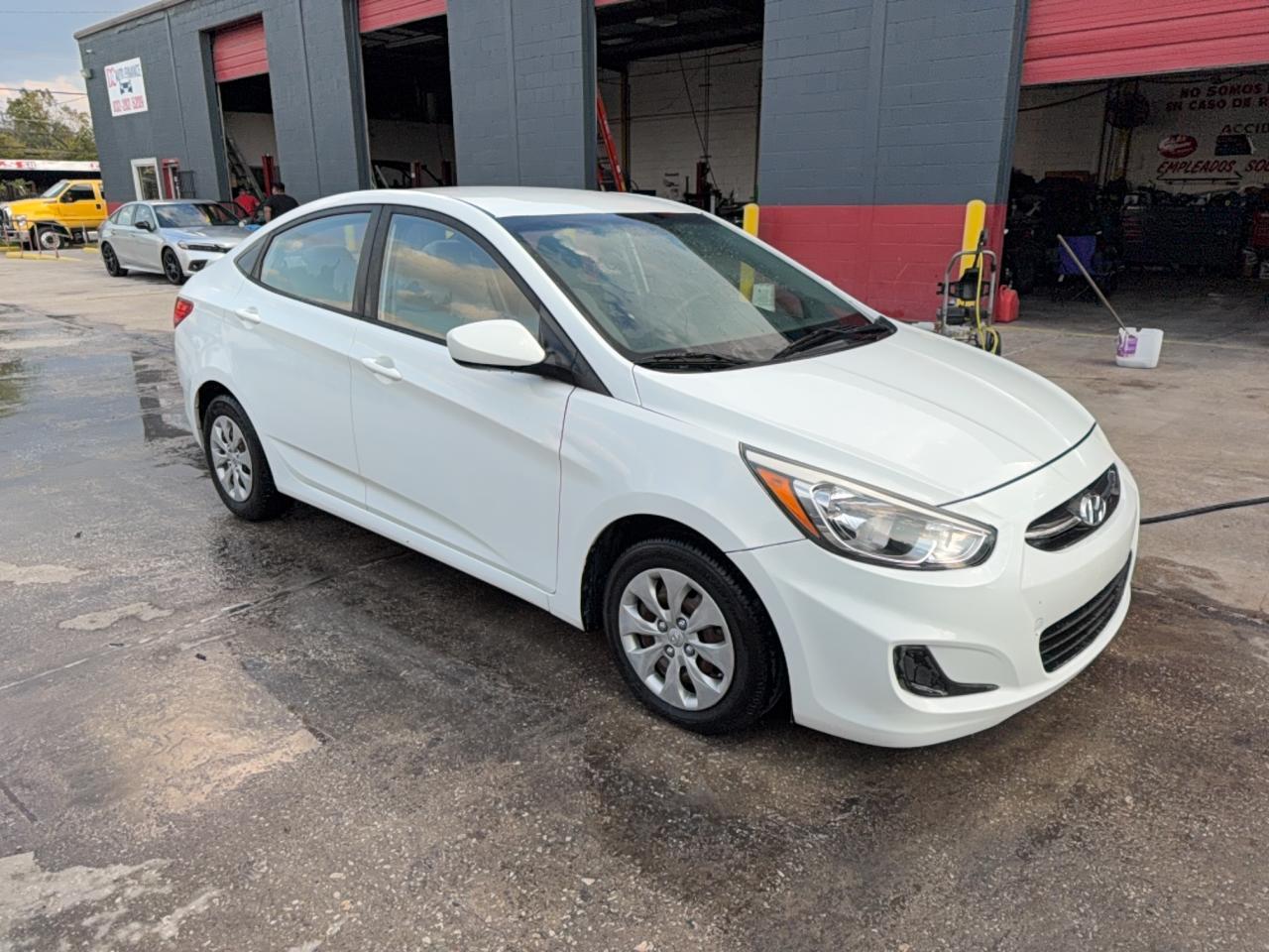 2016 HYUNDAI ACCENT