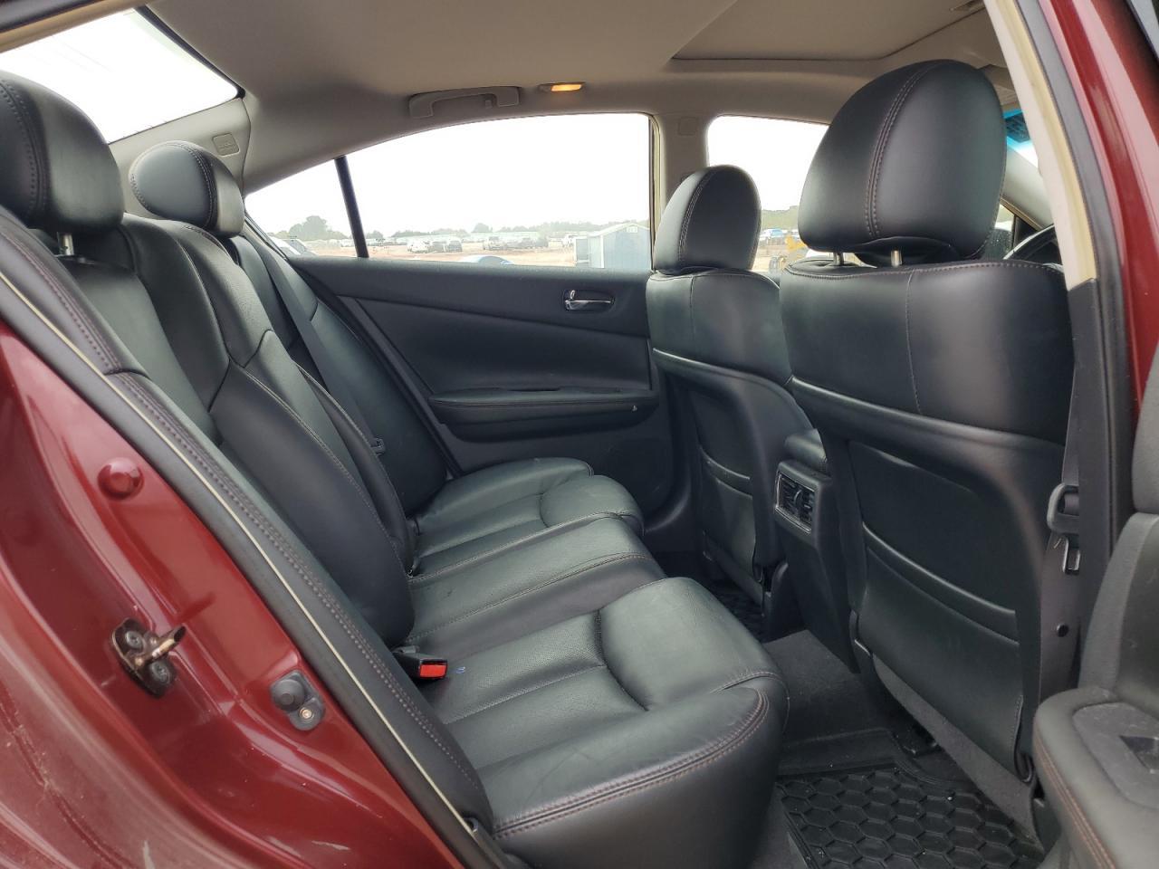 2010 NISSAN Maxima