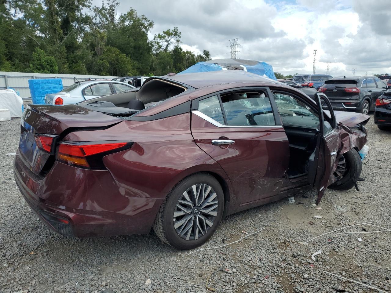 2025 NISSAN ALTIMA