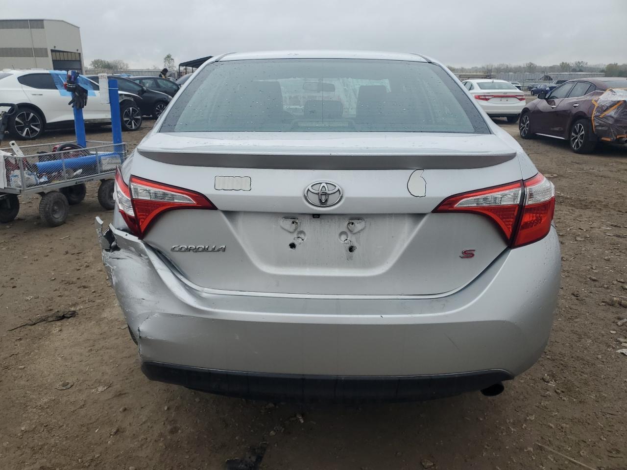 2015 TOYOTA COROLLA