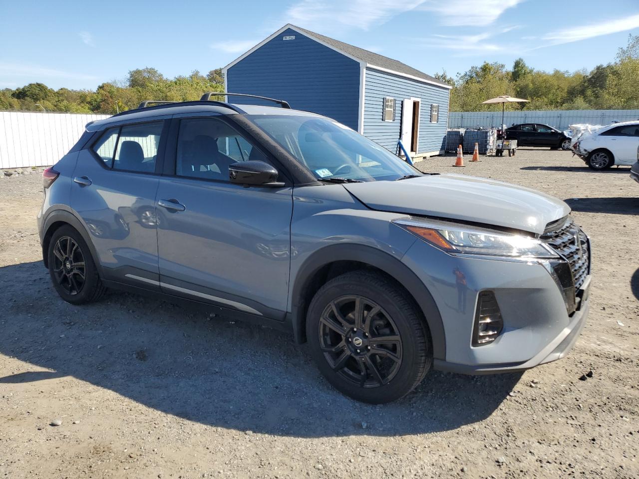 2021 NISSAN KICKS