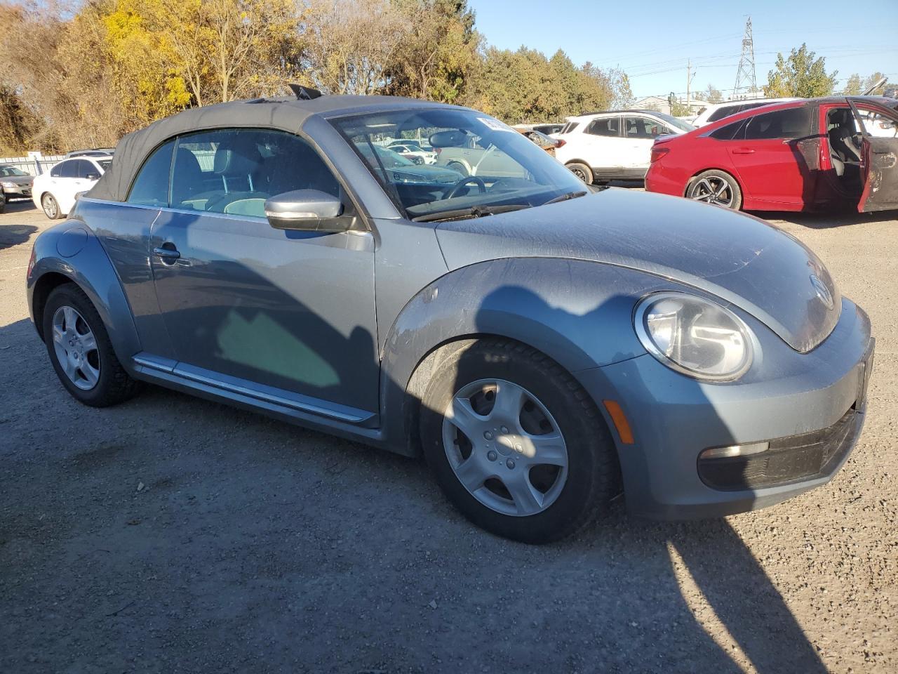 2016 VOLKSWAGEN Beetle