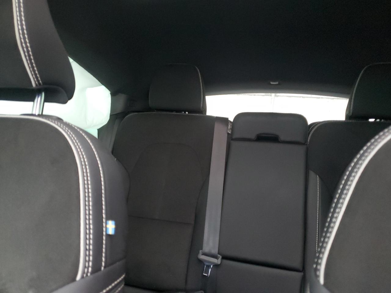 2023 VOLVO C40