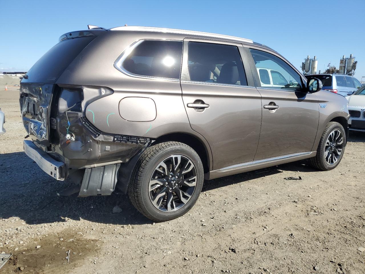 2018 MITSUBISHI outlander