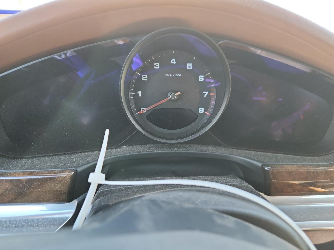2023 PORSCHE Panamera