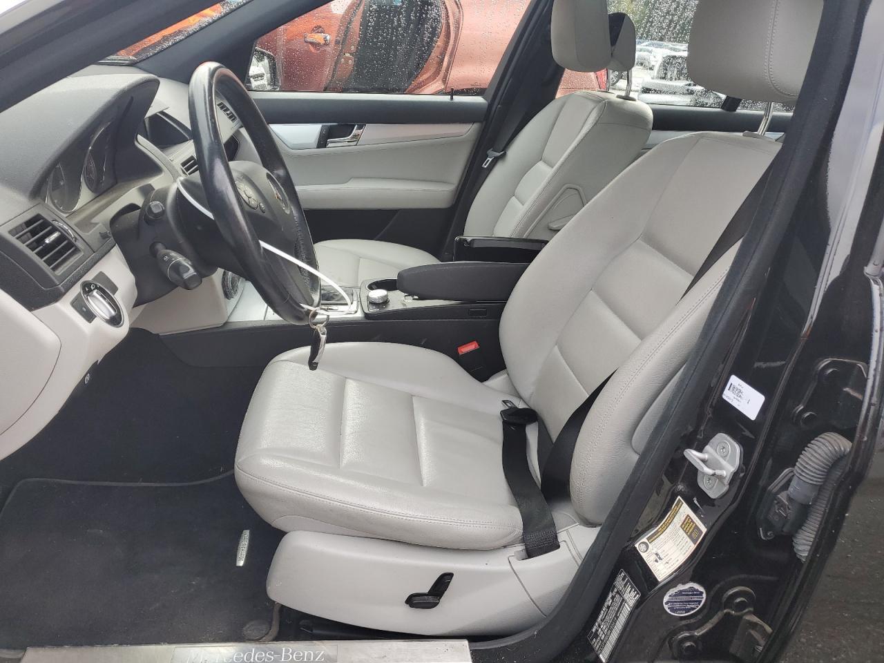 2011 MERCEDES-BENZ C-CLASS