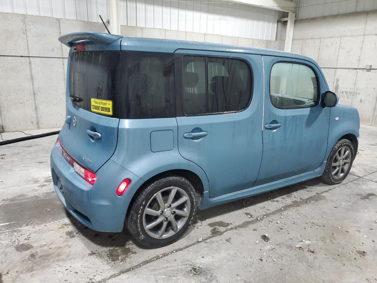 2011 NISSAN CUBE