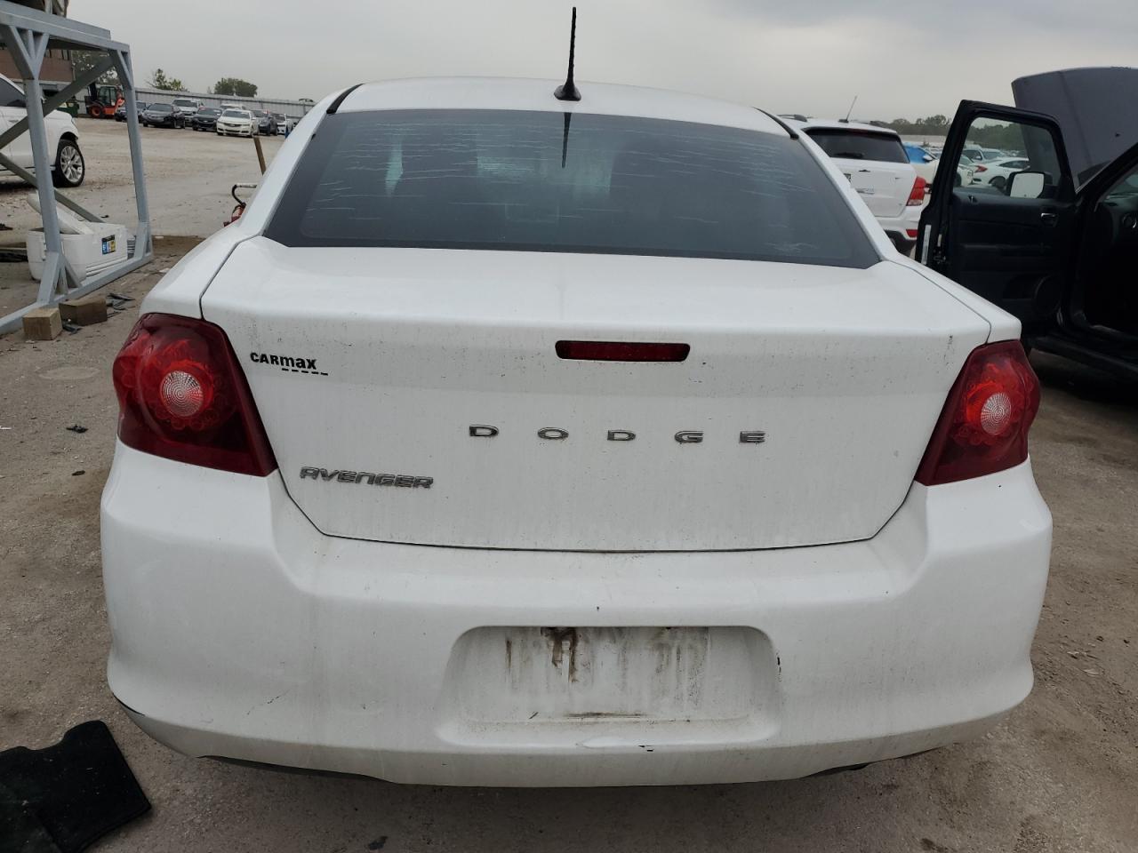 2013 DODGE Avenger