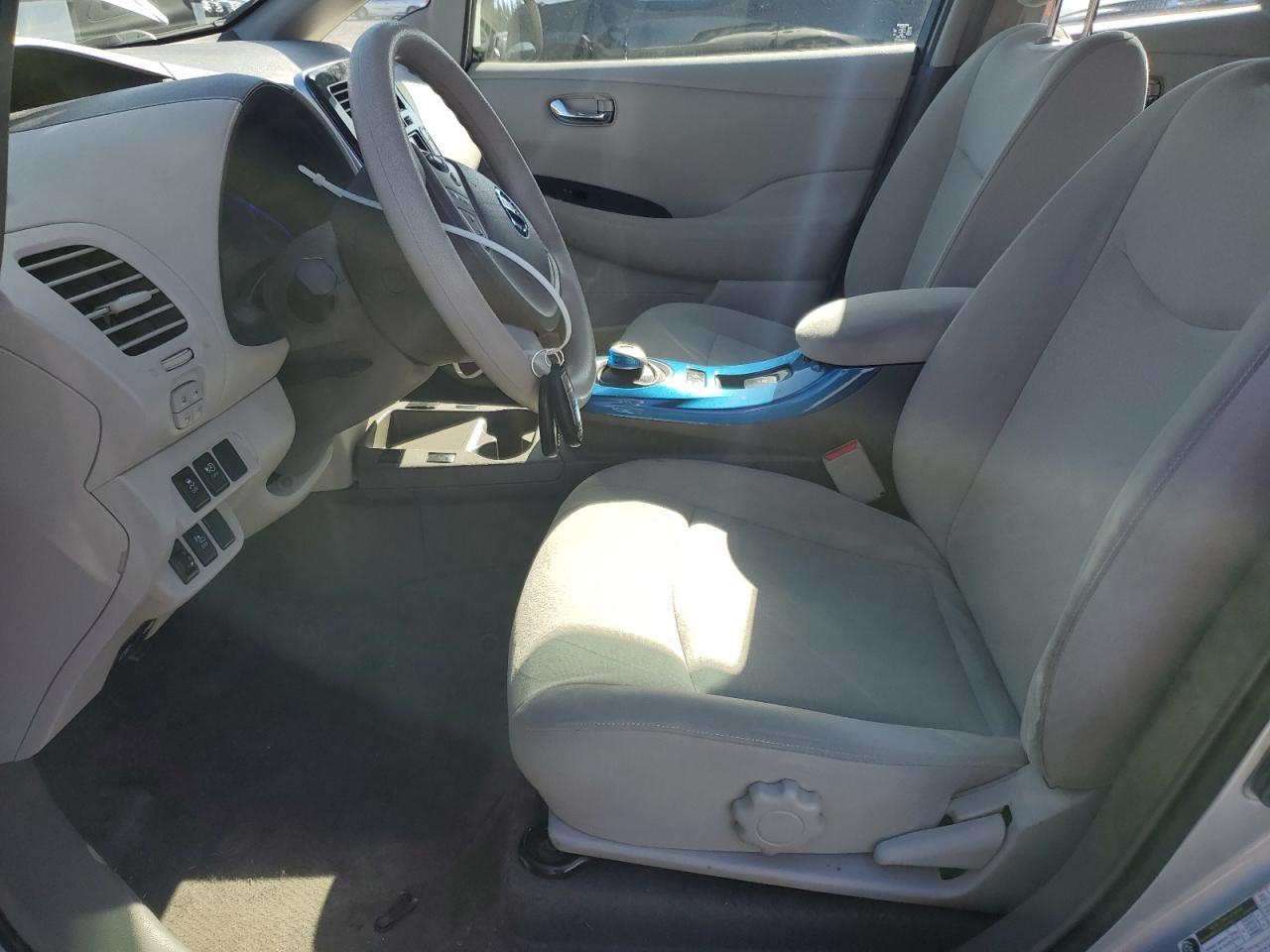 2011 NISSAN LEAF