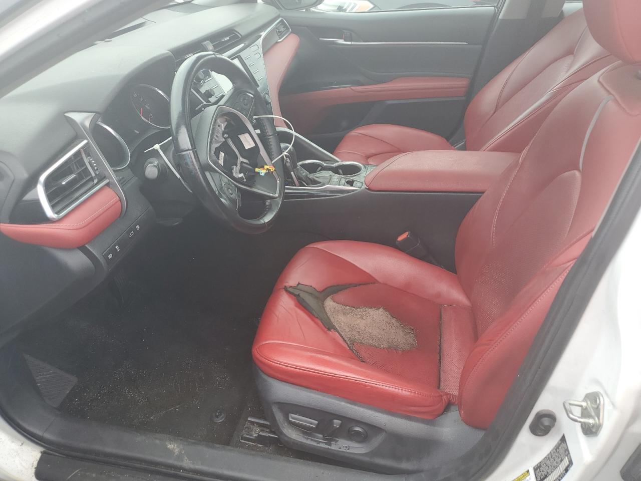 2018 TOYOTA CAMRY