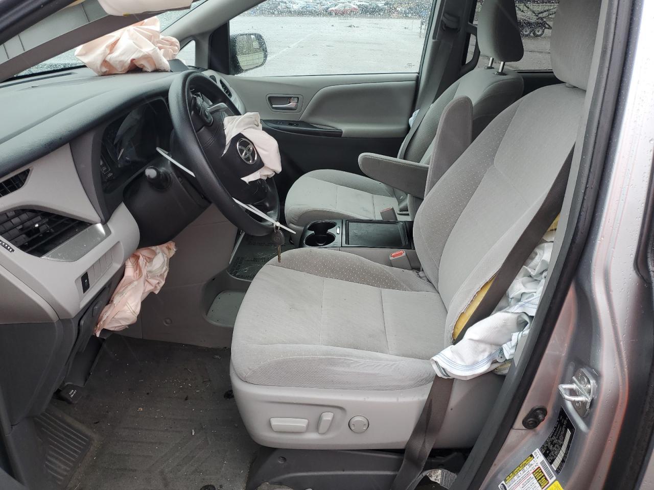 2018 TOYOTA SIENNA