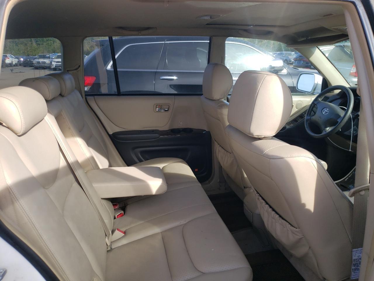 2003 TOYOTA HIGHLANDER