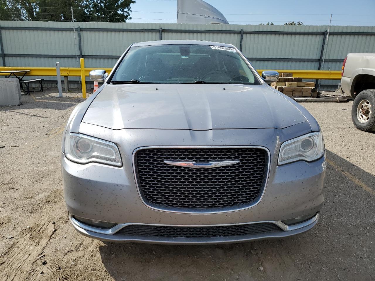 2017 CHRYSLER 300