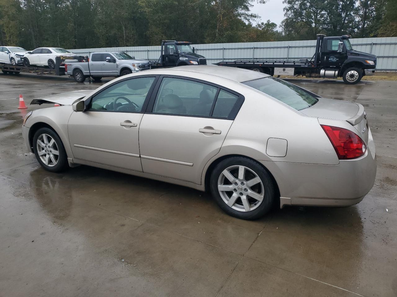 2005 NISSAN Maxima