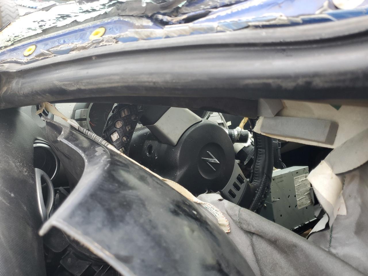 2004 NISSAN Z