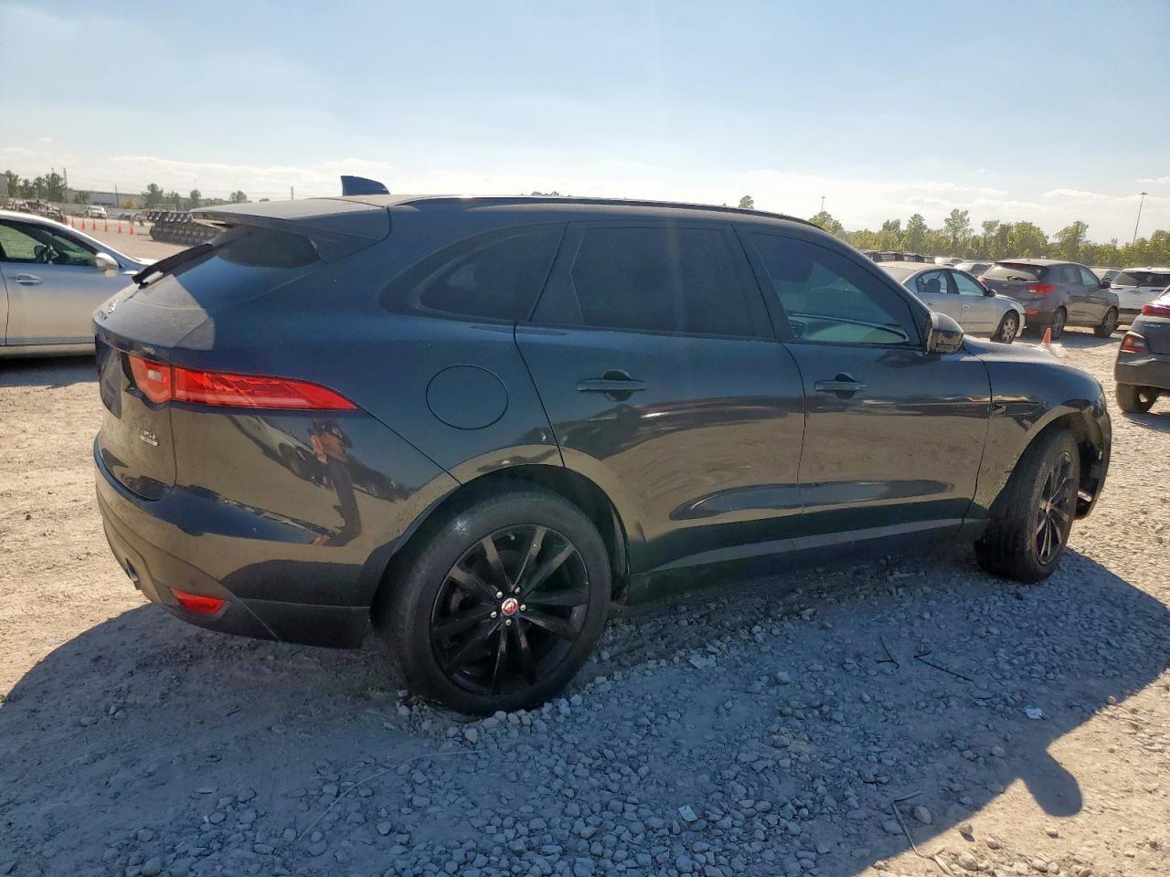 2017 JAGUAR F-Pace