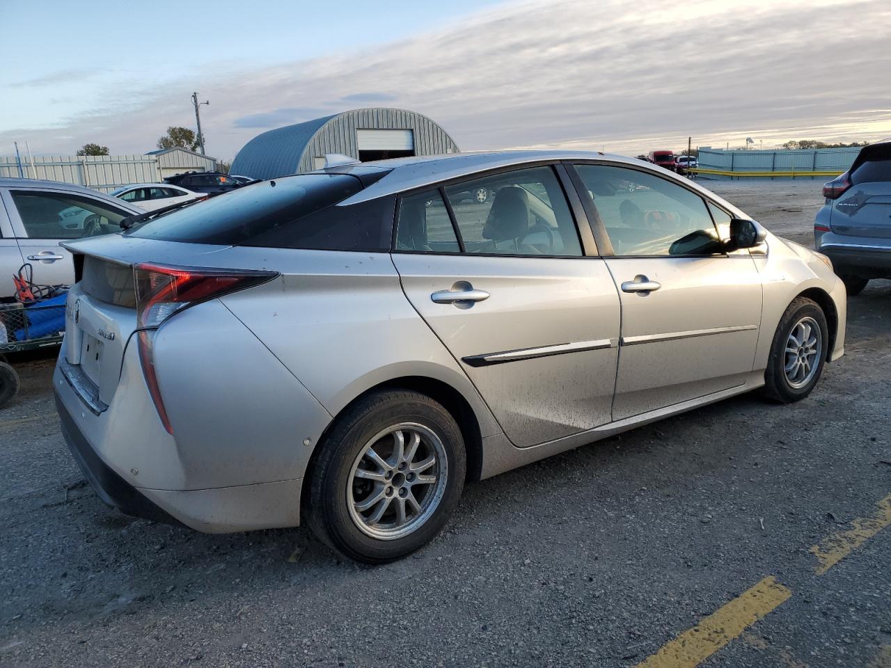 2017 TOYOTA PRIUS