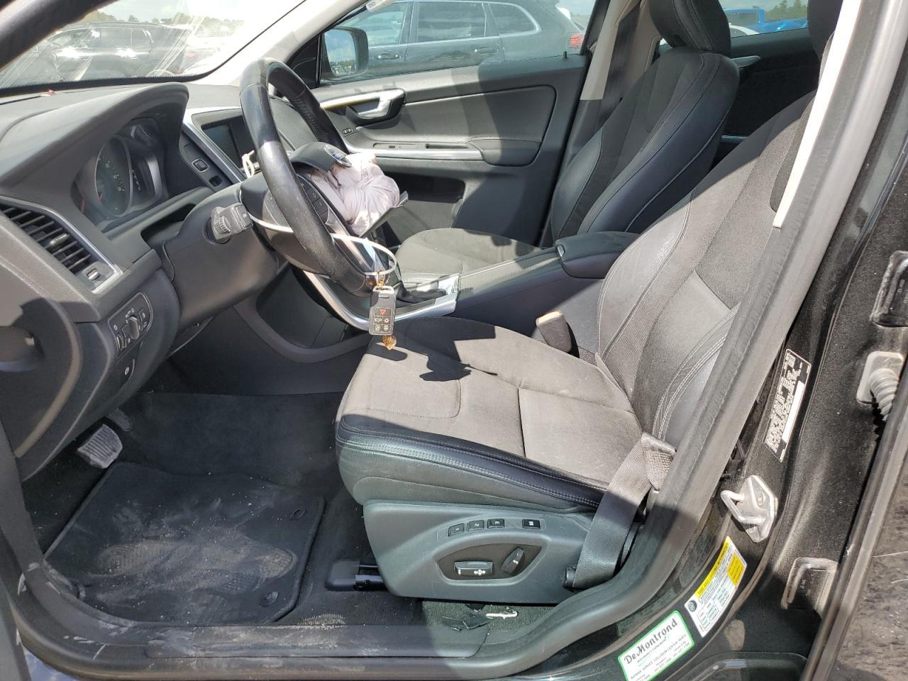 2016 VOLVO XC60