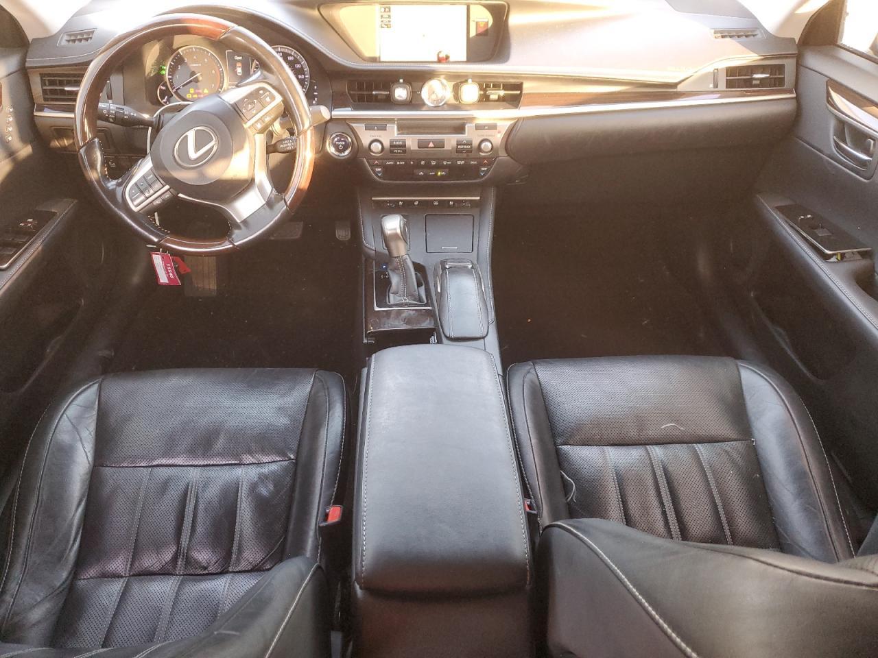 2018 LEXUS Es