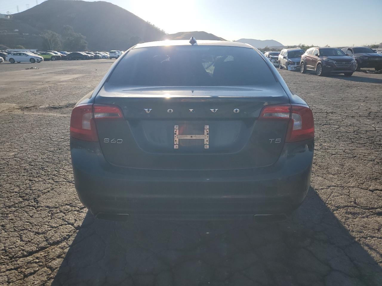 2014 VOLVO S60
