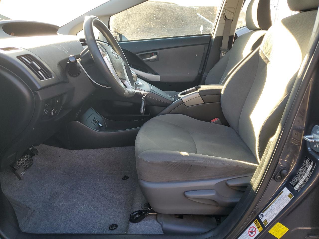 2014 TOYOTA Prius Plug-In