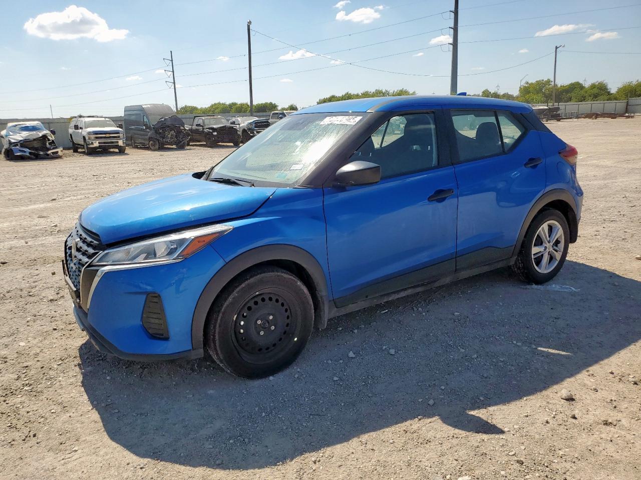 2024 NISSAN KICKS