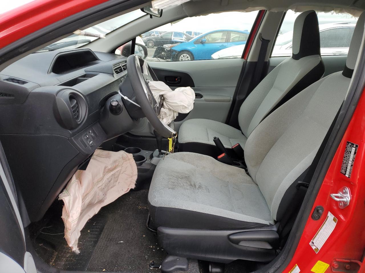 2014 TOYOTA Prius c