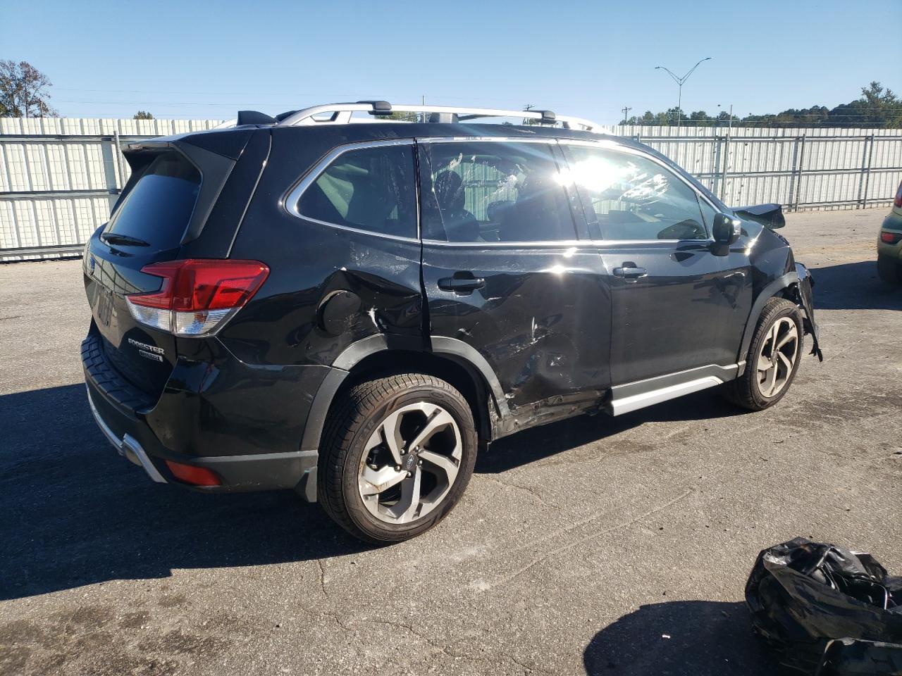 2023 SUBARU FORESTER