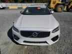 2019 VOLVO V90