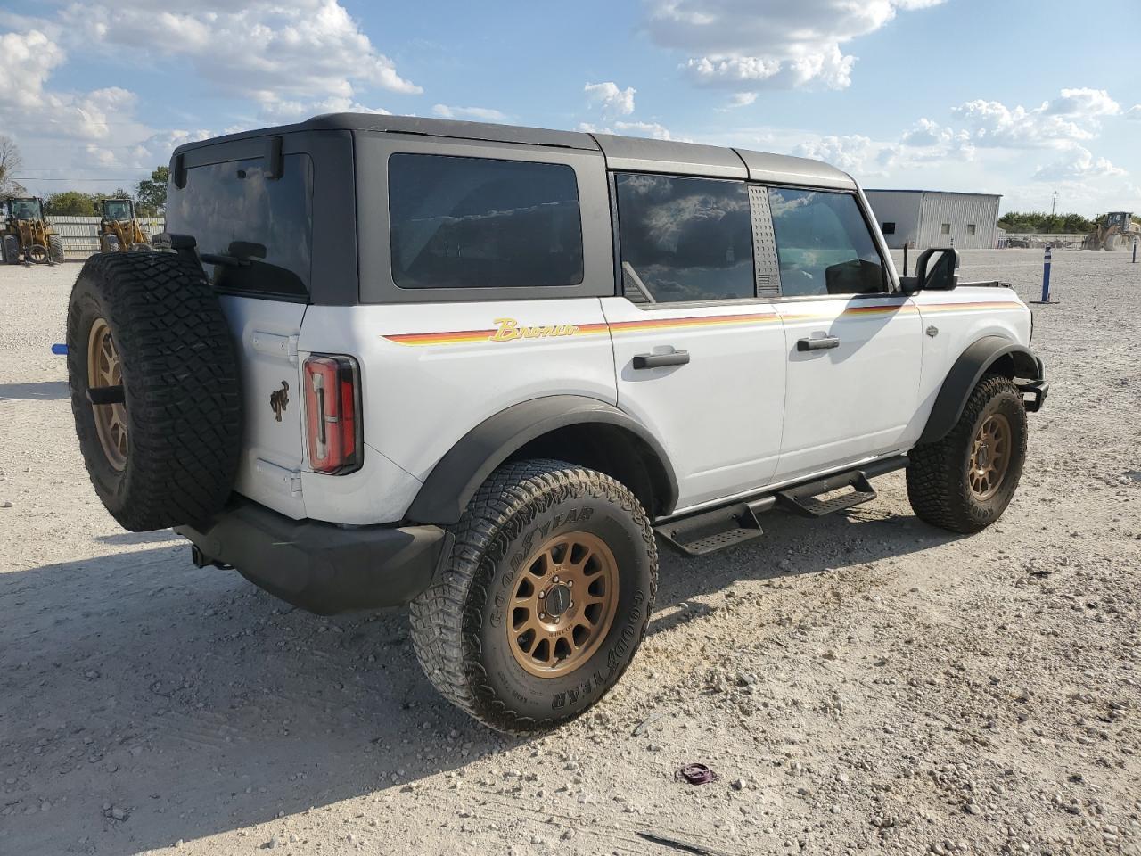 2023 FORD Bronco