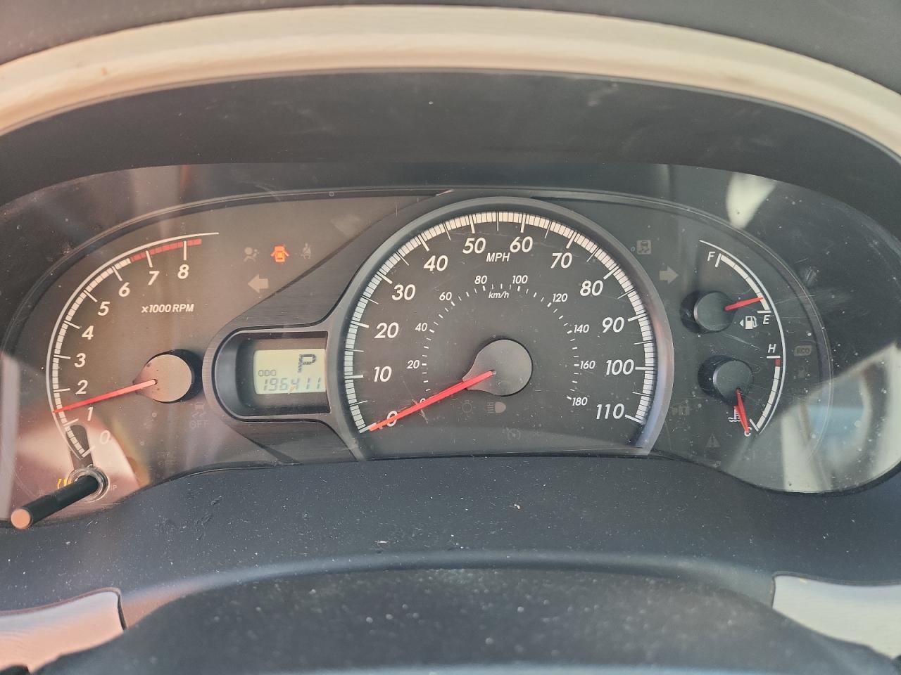 2011 TOYOTA SIENNA