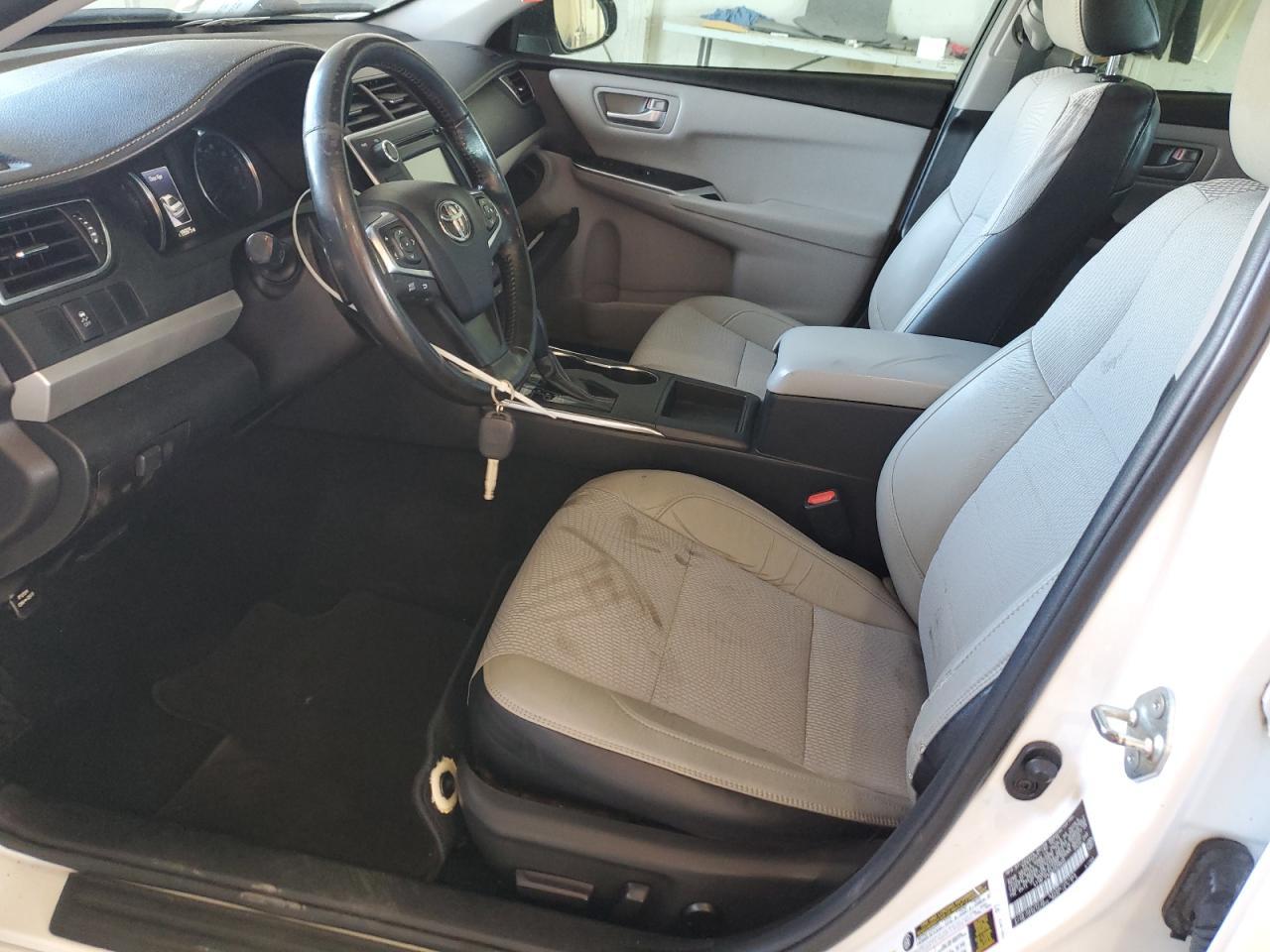 2016 TOYOTA CAMRY