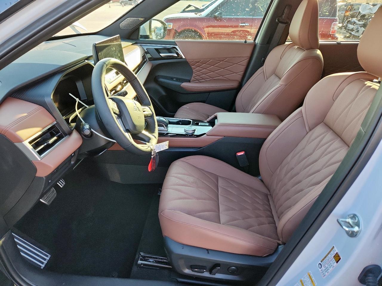 2025 MITSUBISHI outlander