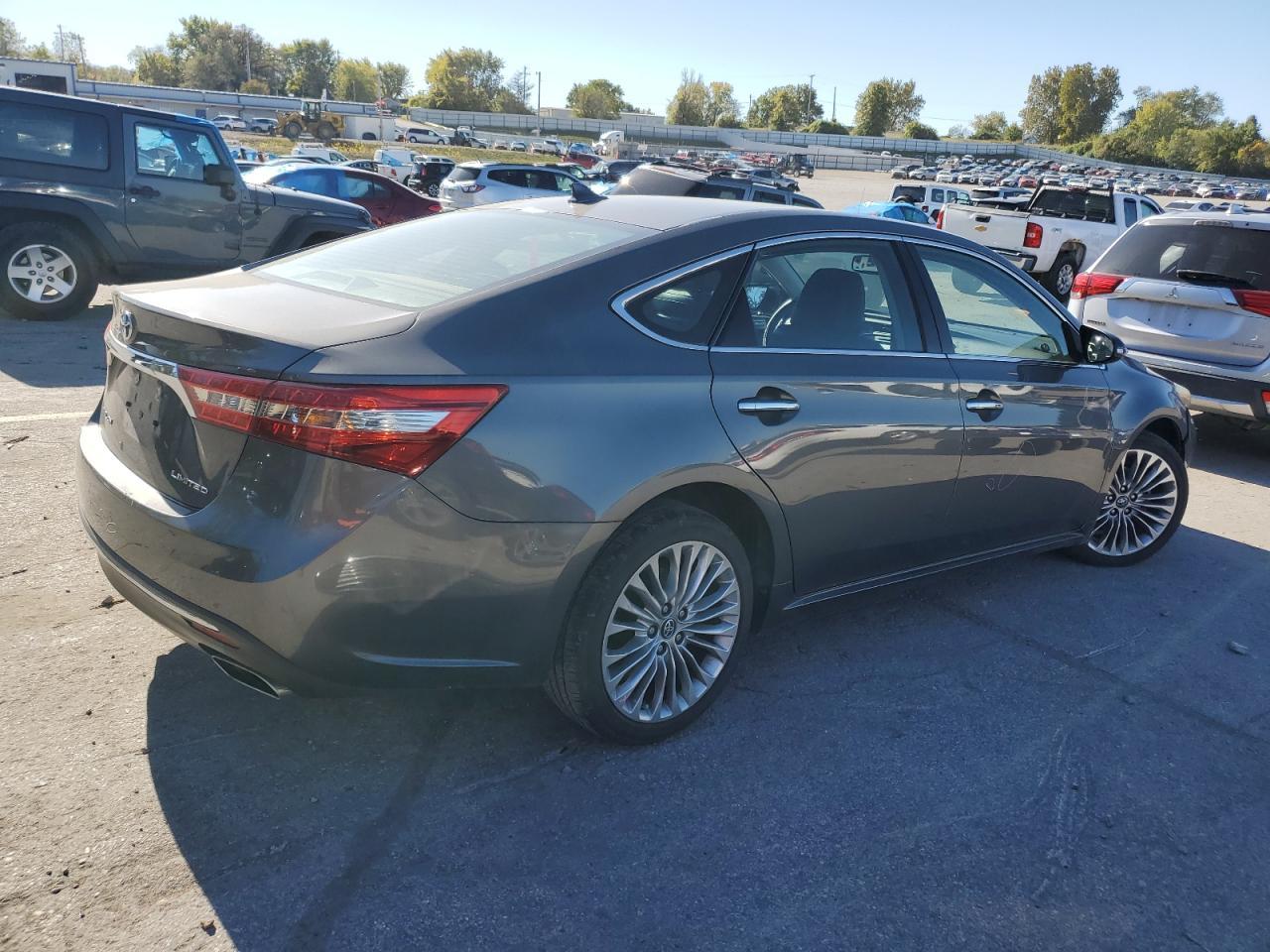 2018 TOYOTA Avalon