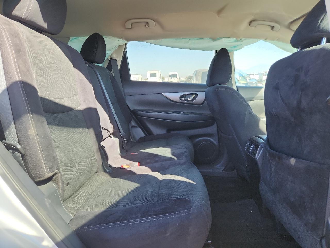 2015 NISSAN ROGUE
