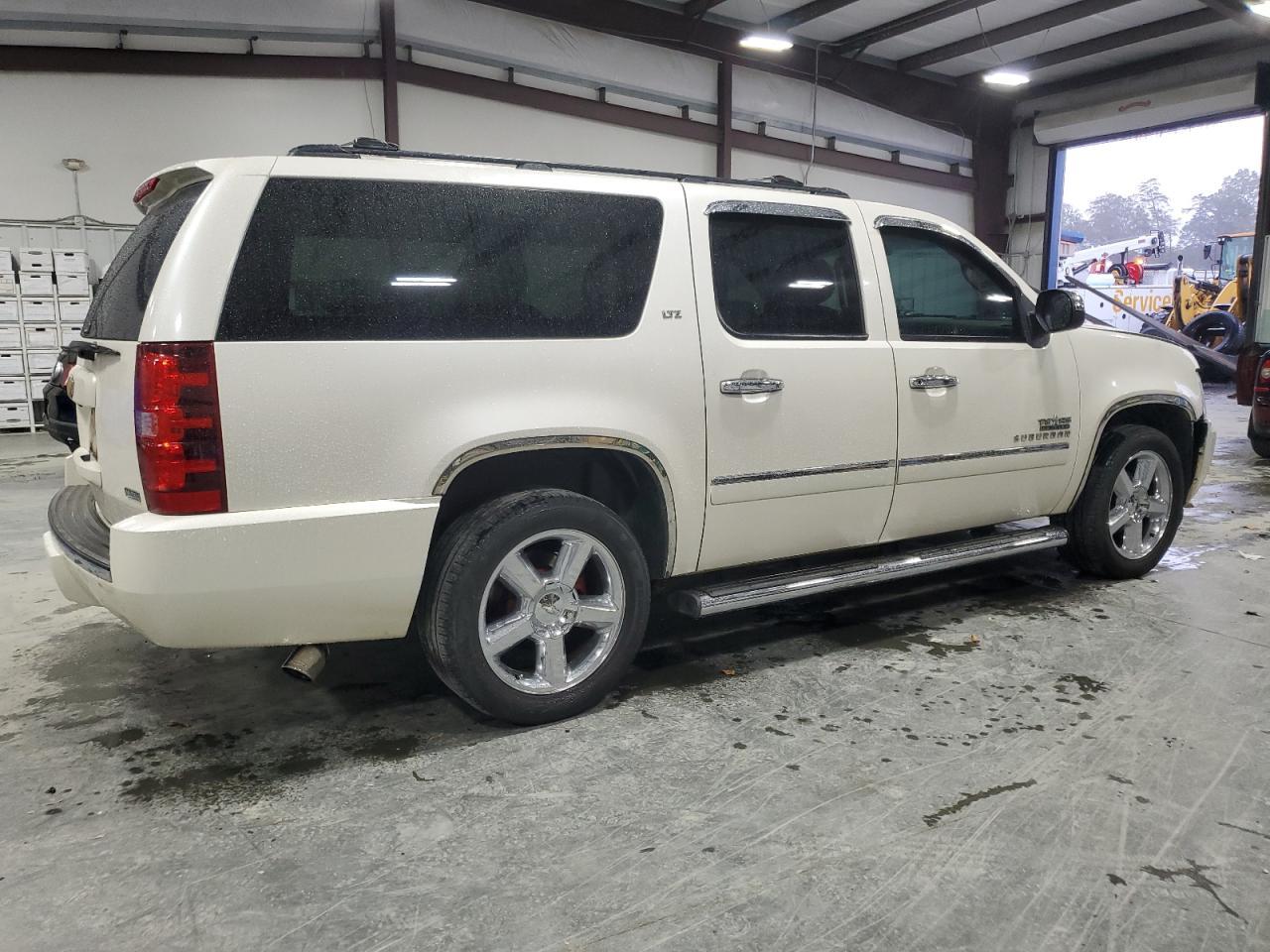 2012 CHEVROLET Suburban