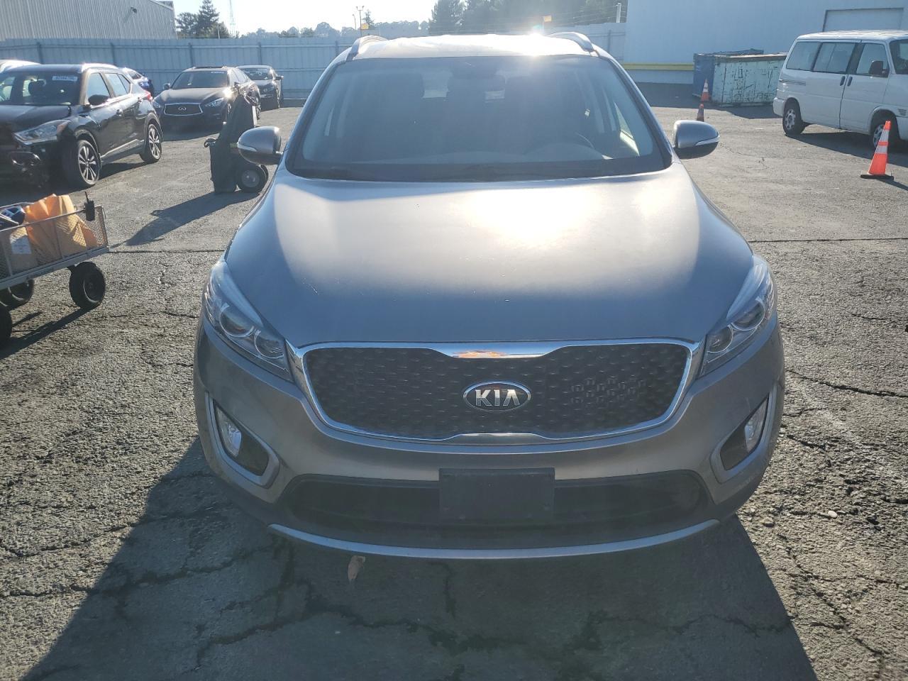 2016 KIA SORENTO
