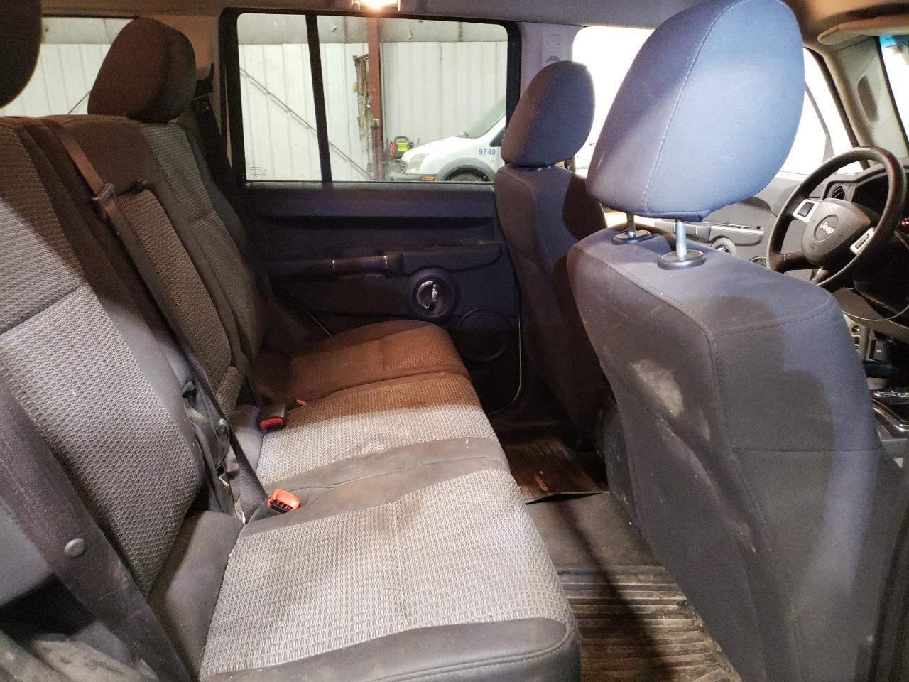 2010 JEEP Commander