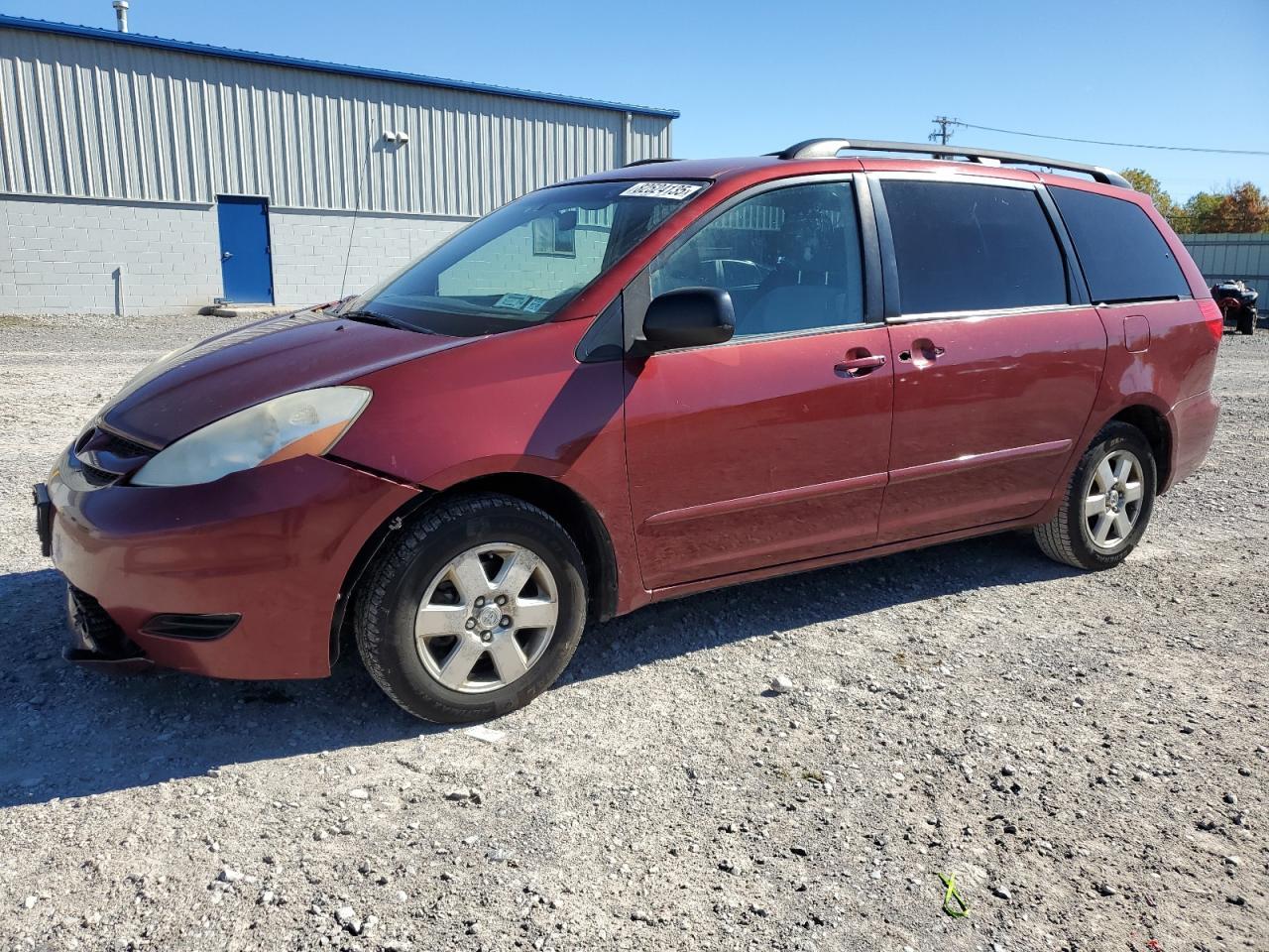 2010 TOYOTA SIENNA