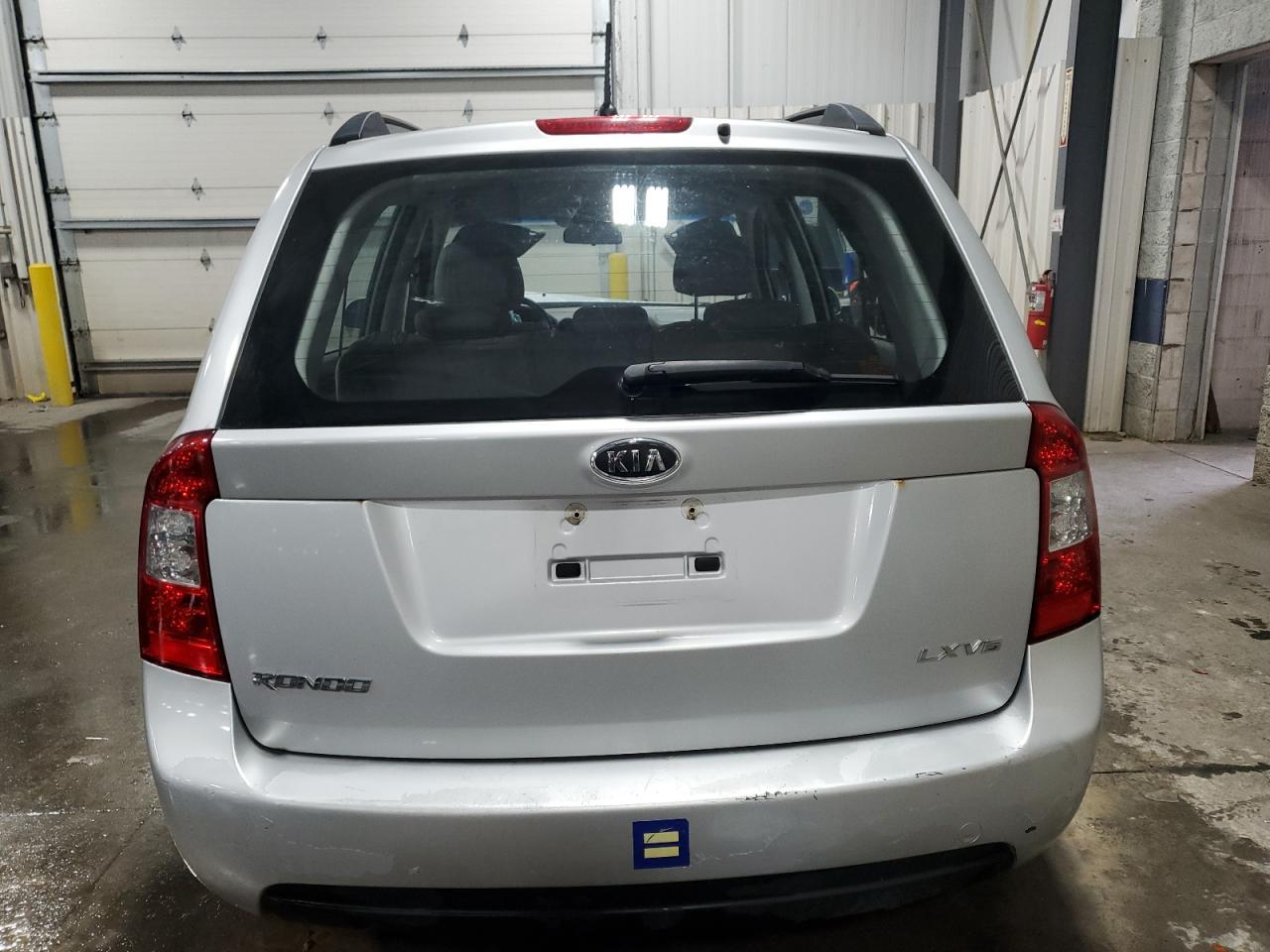 2008 KIA RONDO