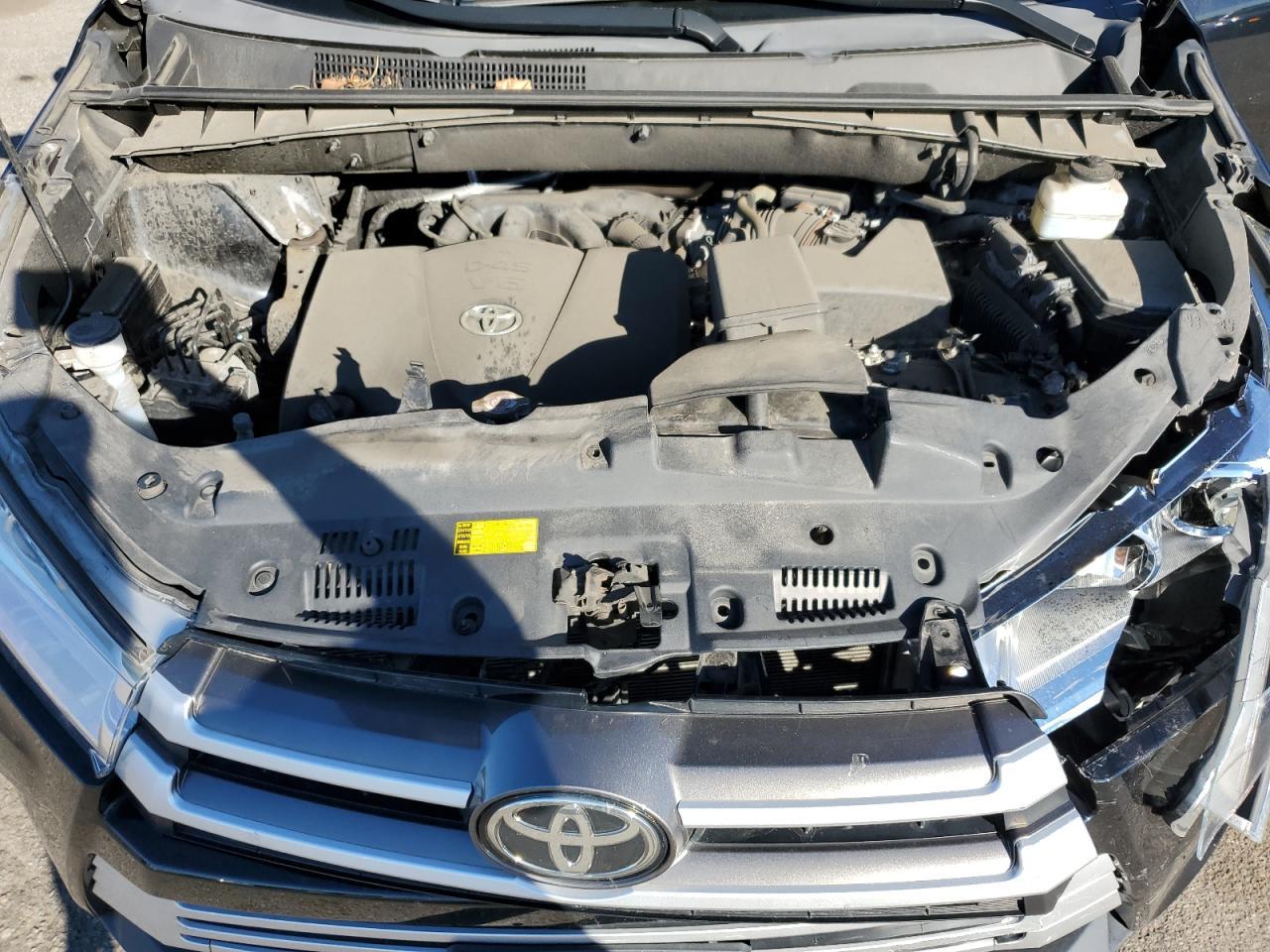 2019 TOYOTA HIGHLANDER