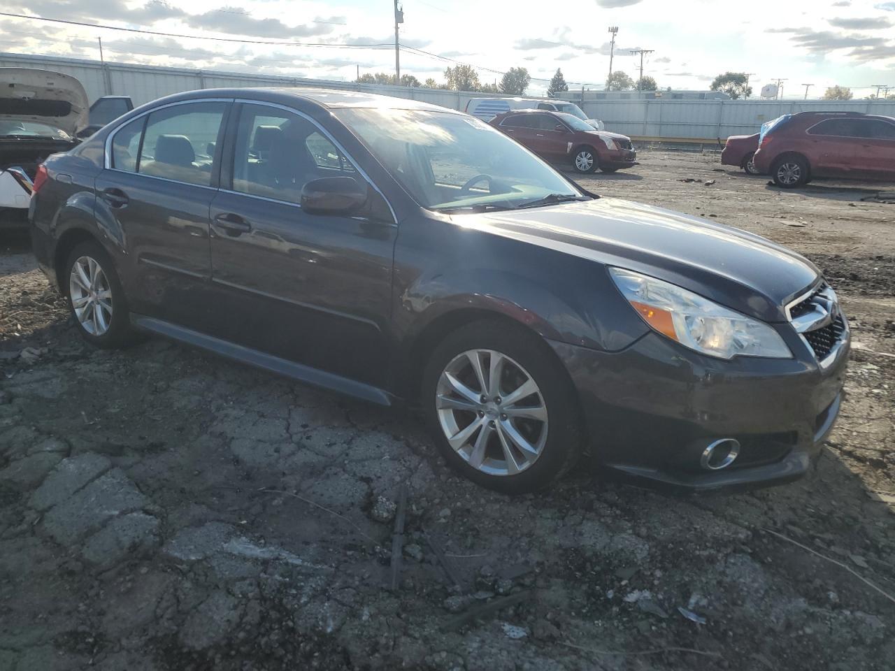 2013 SUBARU Legacy