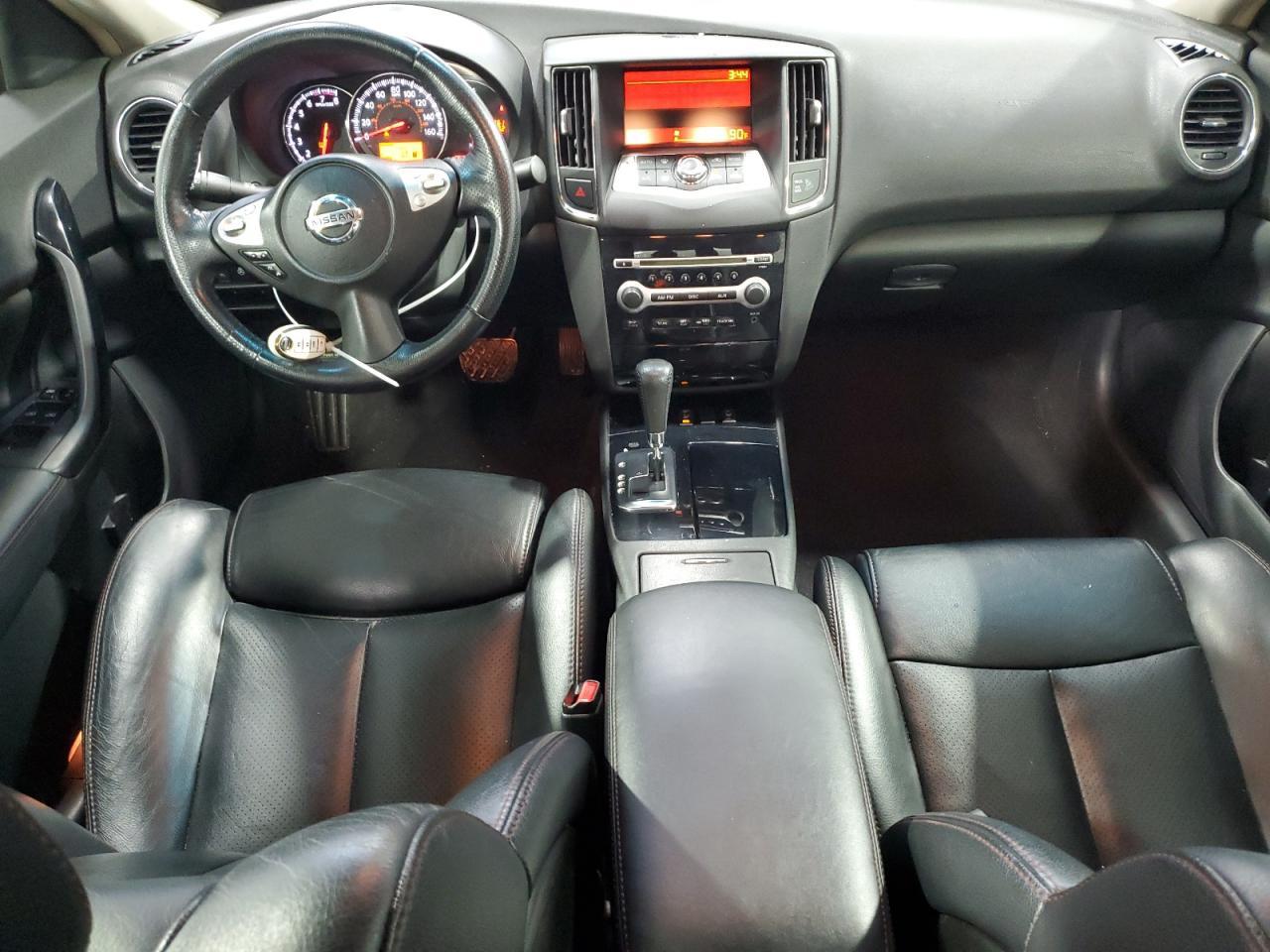 2011 NISSAN Maxima
