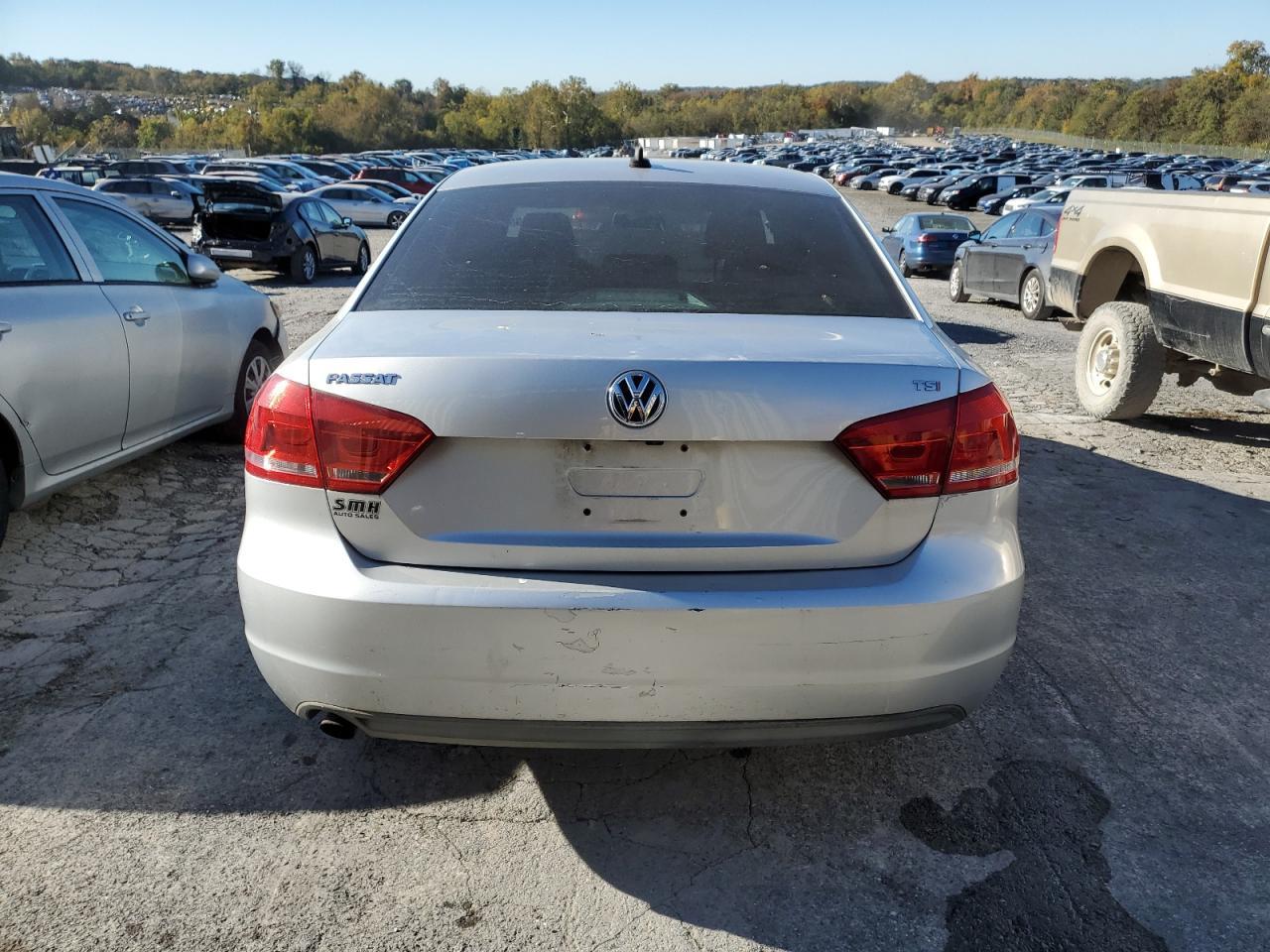 2015 VOLKSWAGEN Passat