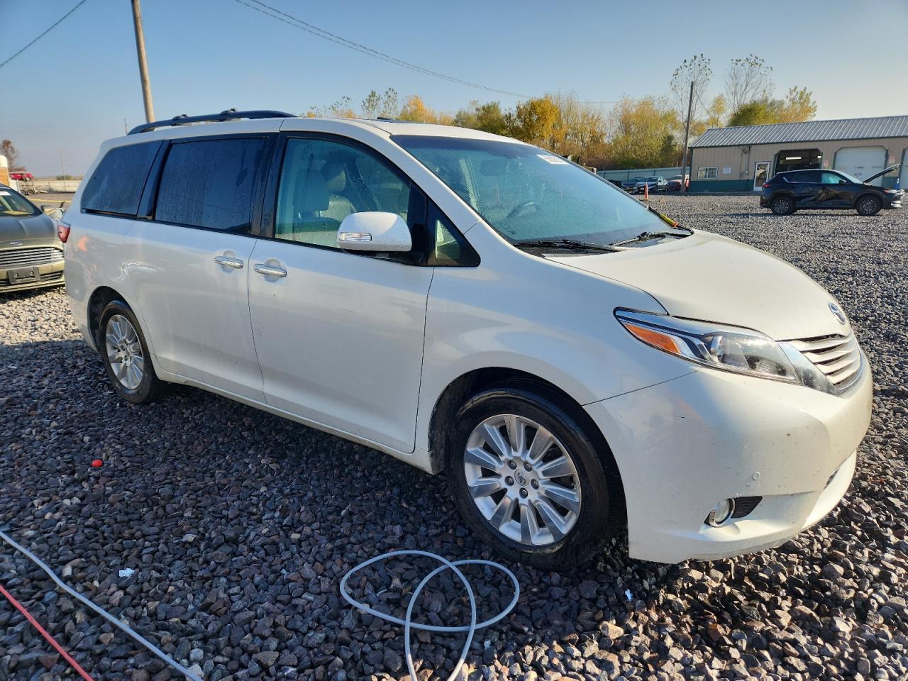 2015 TOYOTA SIENNA