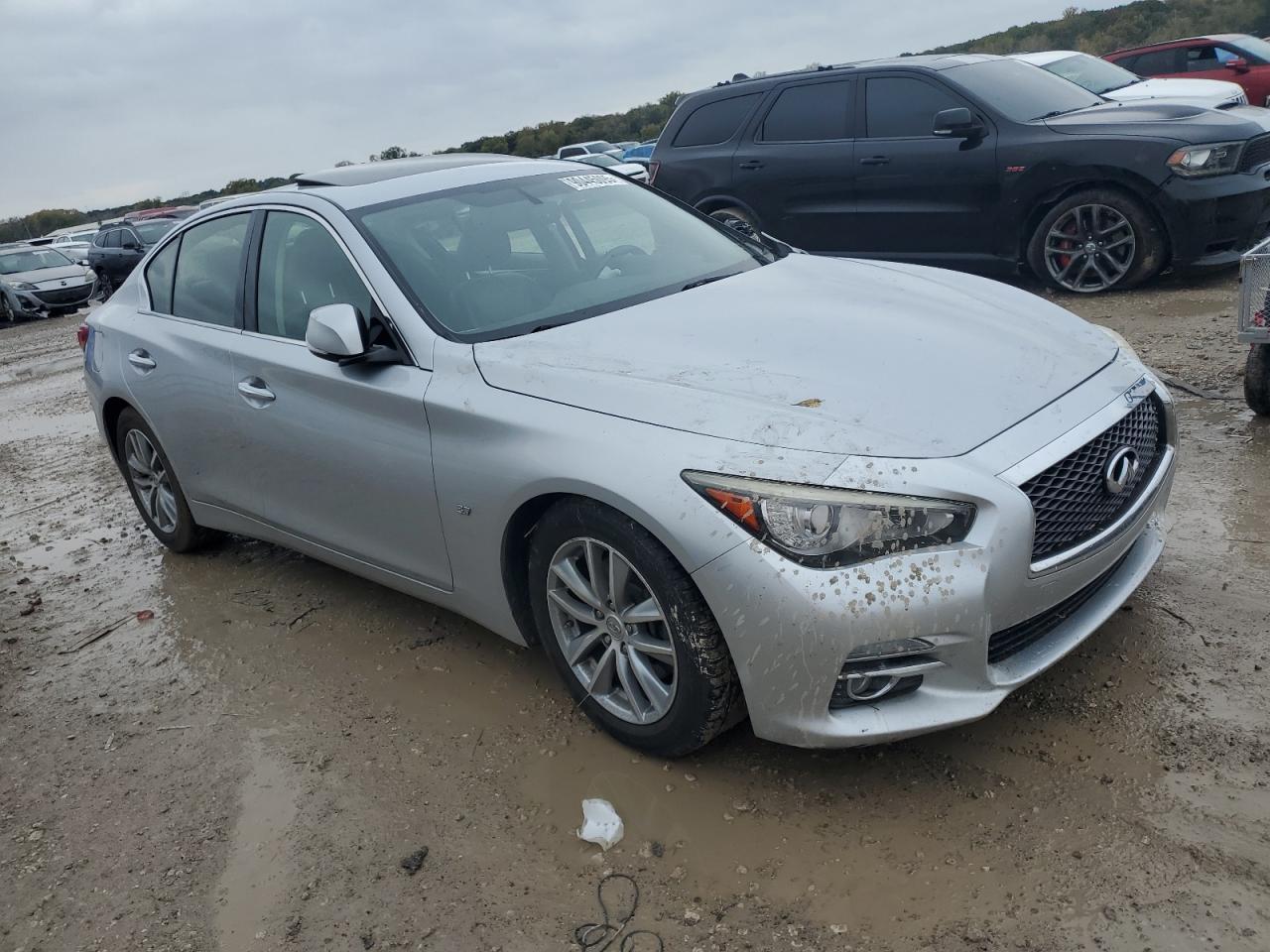 2015 INFINITI Q50