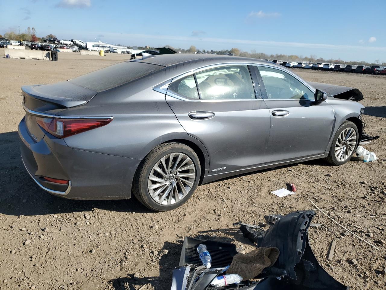 2019 LEXUS ES 300H
