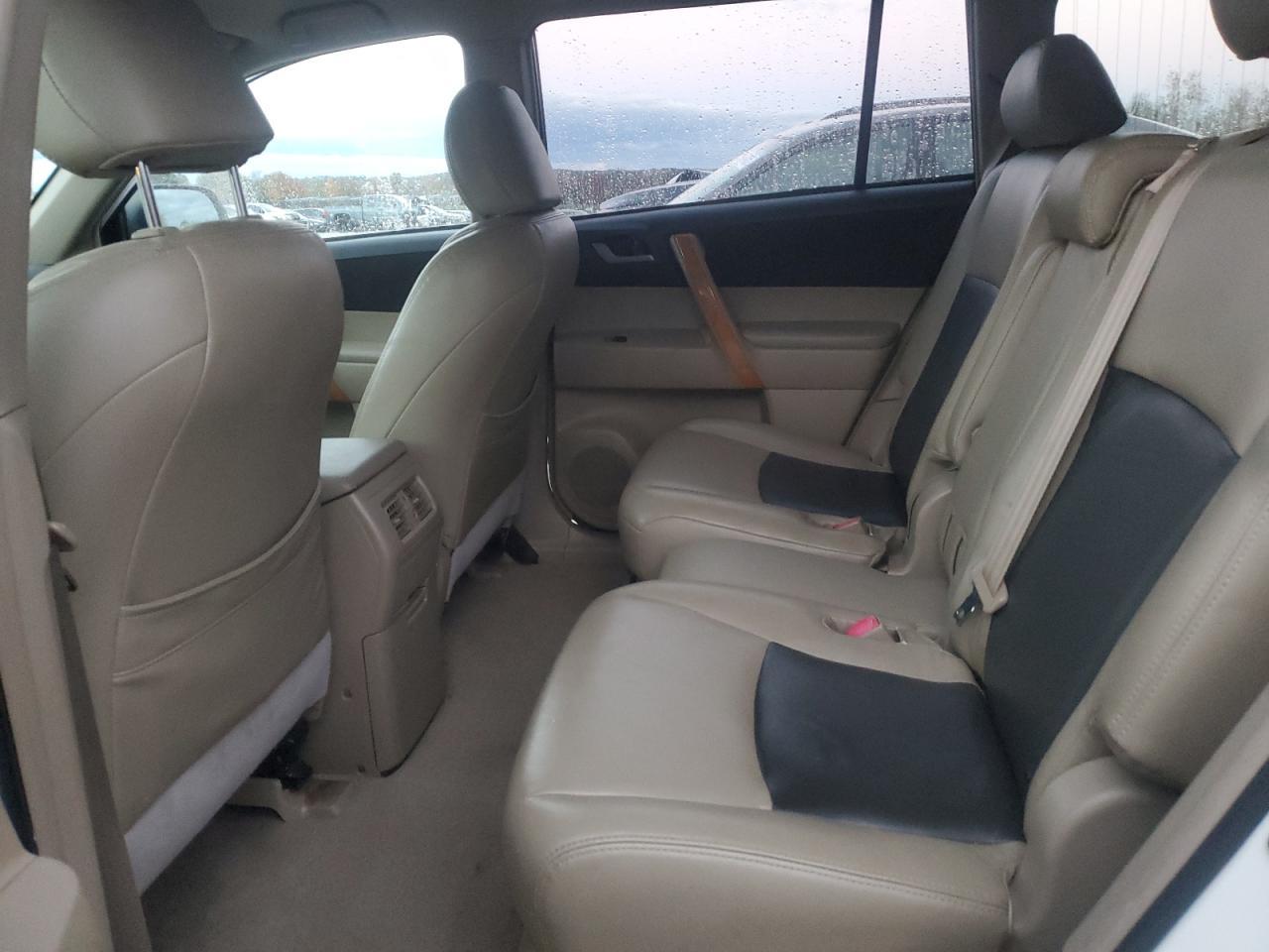 2009 TOYOTA HIGHLANDER